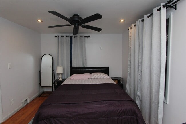 701 Delano Ave in Vestal, NY - Building Photo - Building Photo