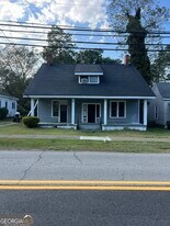 92 Woodlawn Ave in Winder, GA - Building Photo