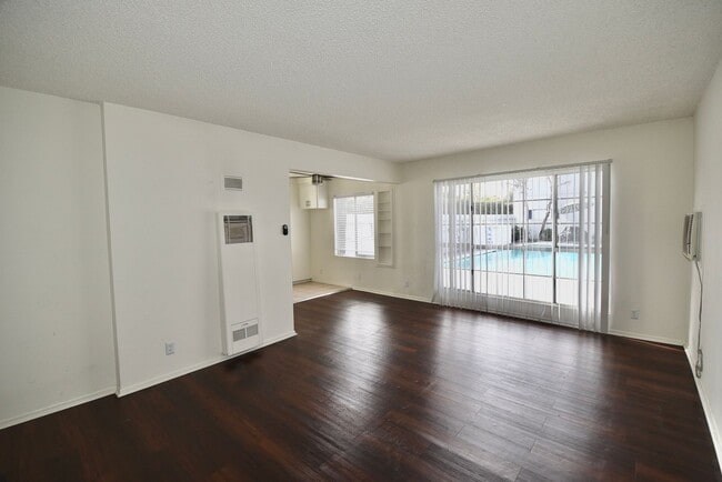 5230 Vesper Ave in Los Angeles, CA - Building Photo - Building Photo