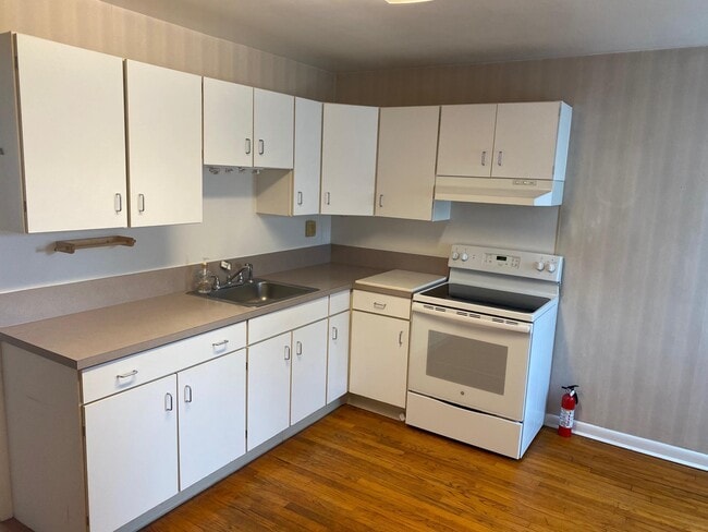 70 Broadway in Greenlawn, NY - Building Photo - Building Photo