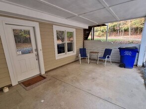 202 Woodglen Ln in Chapel Hill, NC - Building Photo - Building Photo