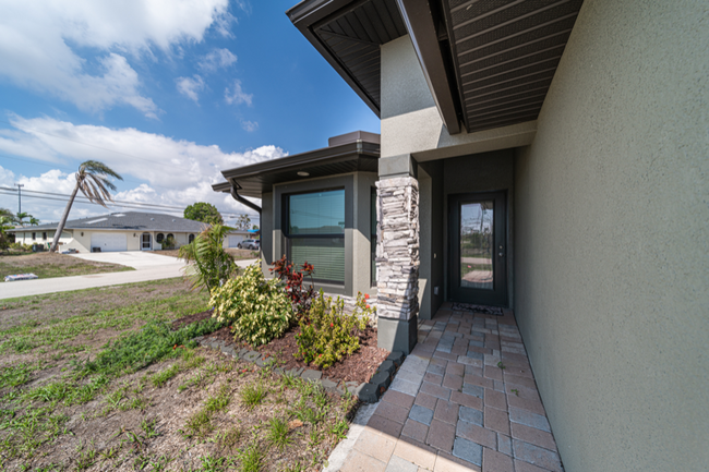 4021 SW 8th Pl in Cape Coral, FL - Foto de edificio - Building Photo