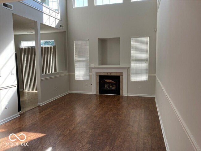 3981 Eldor Flower Dr in Zionsville, IN - Building Photo - Building Photo