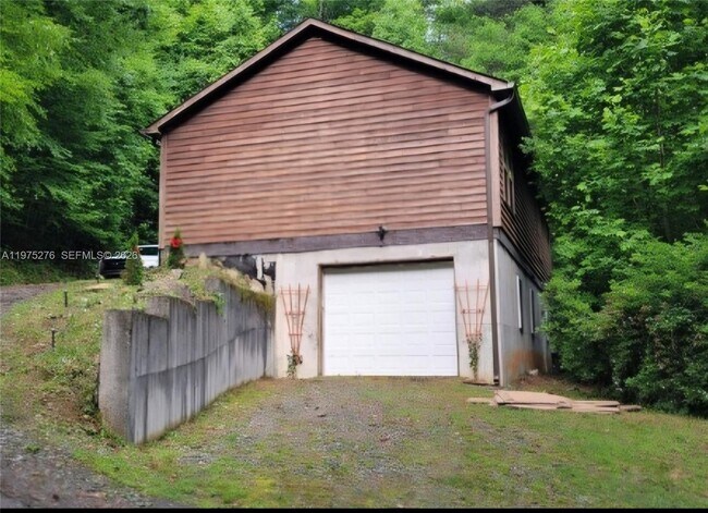 320 Moss Hill Rd in Azalea Park, FL - Building Photo - Building Photo