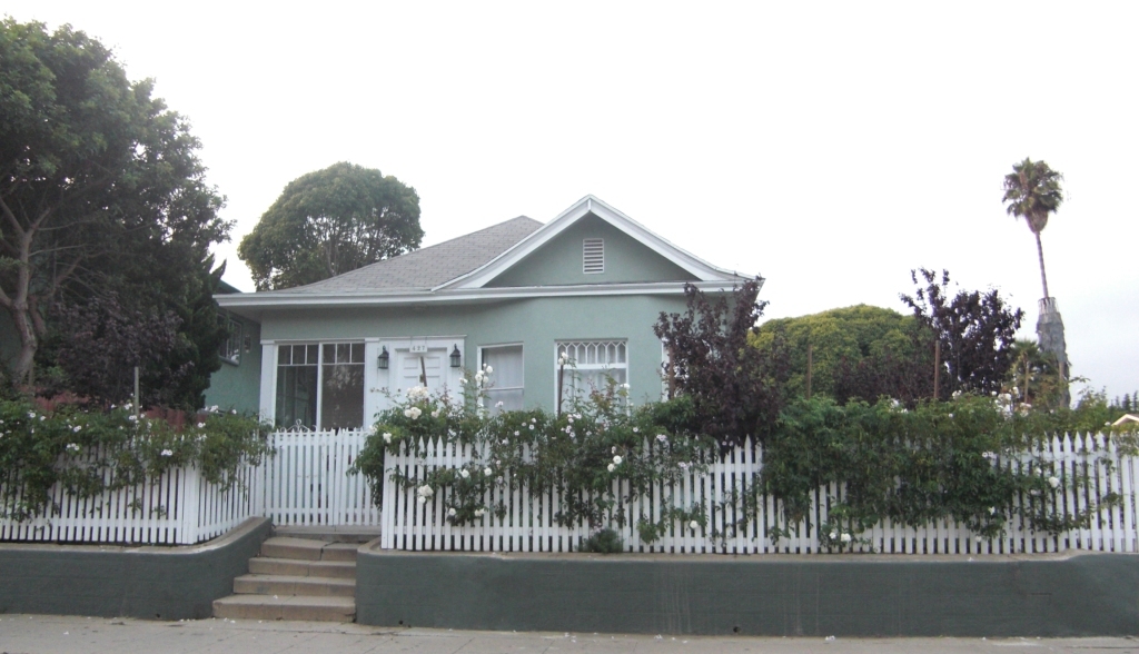427 Sunset Ave in Los Angeles, CA - Building Photo
