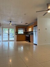 2580 NW 89th Ave in Sunrise, FL - Building Photo - Building Photo