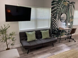 522 NW 11th Ave in Miami, FL - Building Photo