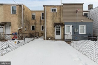 614 Clark St in New Castle, DE - Building Photo - Building Photo