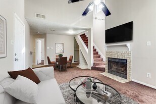 9833 Walnut St in Dallas, TX - Building Photo