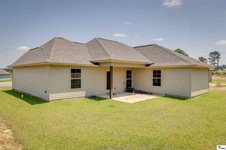 116 Douglas Ln in Choudrant, LA - Building Photo - Building Photo