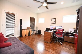 5520 Kiam St in Houston, TX - Building Photo - Building Photo