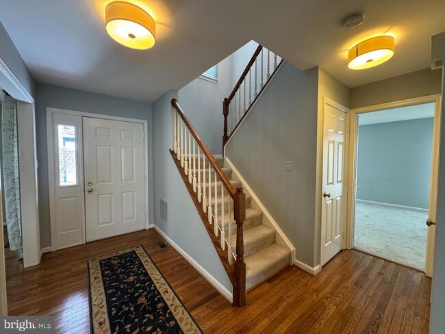 property at 15 Linden Hill Way SW