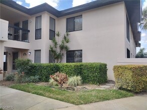 1069 Villa Dr, Unit B103 in La Belle, FL - Foto de edificio - Building Photo