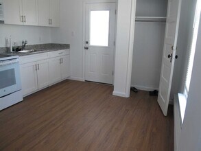 4305 Albany Post Rd-Unit -1 in Hyde Park, NY - Building Photo - Building Photo
