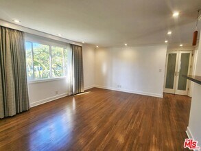 130-130 San Vicente Blvd in Santa Monica, CA - Building Photo - Building Photo