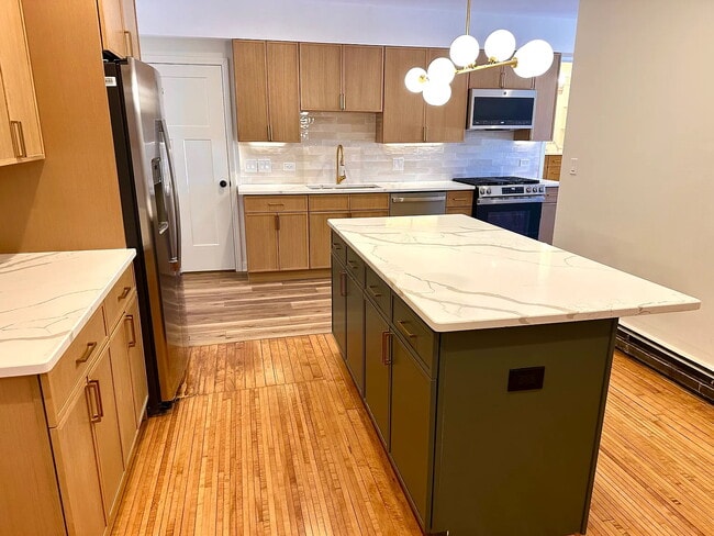 11019 E Woodstock St, Unit Hawley Penthouse in Huntley, IL - Foto de edificio - Building Photo