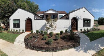 1006 W 2nd Ave in Corsicana, TX - Building Photo