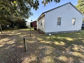 106 Willis St in Elizabethtown, NC - Building Photo - Building Photo