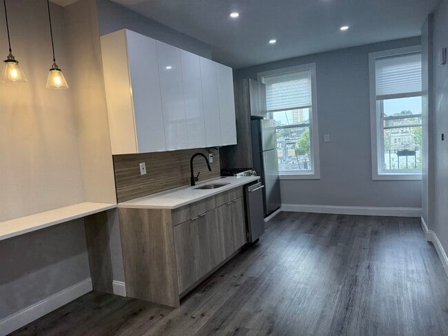 property at 623 Willow Ave