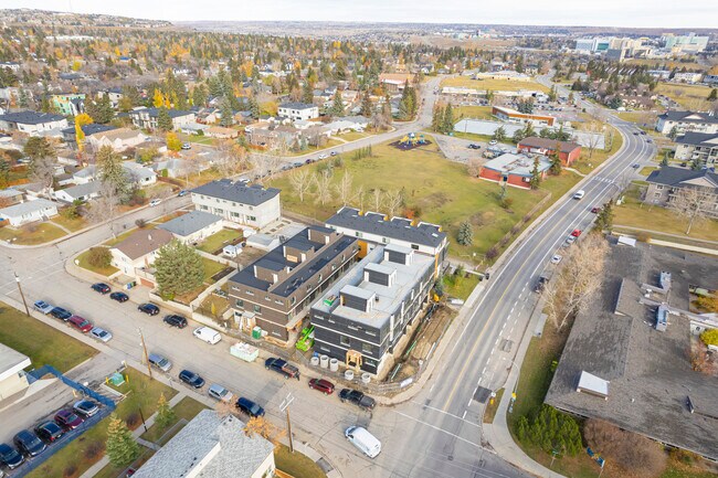 Spruce Mews Luxury Townhomes in Calgary, AB - Building Photo - Building Photo