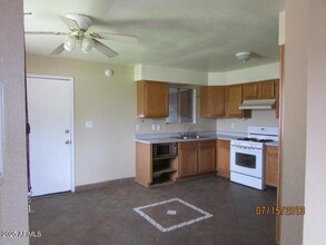 2436 E McArthur Dr in Tempe, AZ - Building Photo - Building Photo