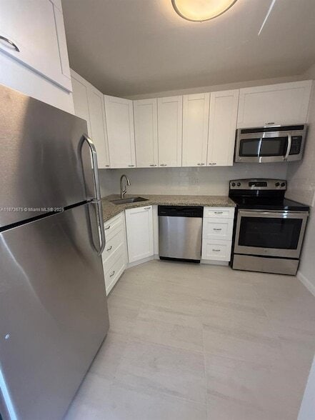 7205 NW 5th Ct, Unit 203 in Margate, FL - Building Photo - Building Photo