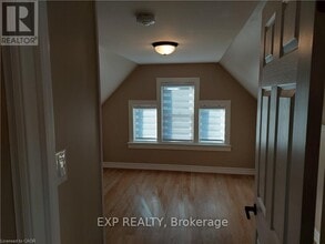 148 Gibson Ave in Hamilton, ON - Building Photo - Building Photo