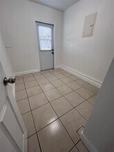 2780 NW 14th St in Fort Lauderdale, FL - Building Photo - Building Photo