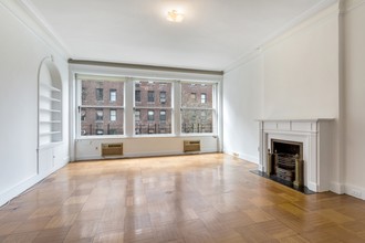 Townhouse Parlor Floor Duplex w/ 15' ceil's in New York, NY - Building Photo - Building Photo