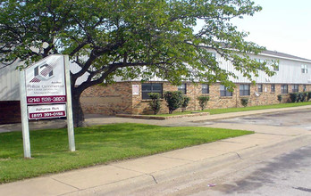 Alexander Ln Apartments in Euless, TX - Foto de edificio - Building Photo