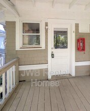 2022 Dellwood Ave in Jacksonville, FL - Building Photo - Building Photo