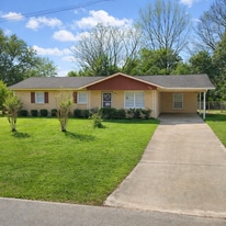 402 Carolina Ave in Warner Robins, GA - Building Photo