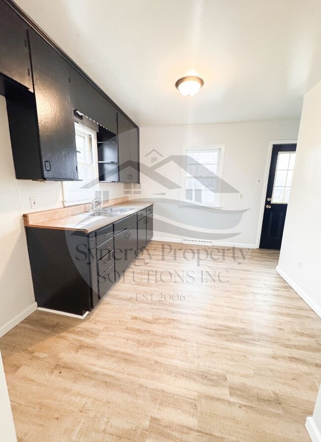 property at 816 Roanoke St