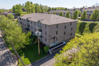 Middletown Commons in Coraopolis, PA - Building Photo - Building Photo