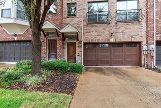 Room in Townhome on Chase Ln in Irving, TX - Foto de edificio - Building Photo