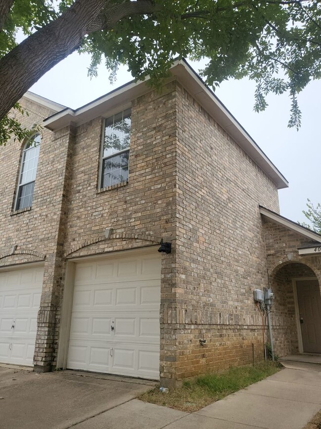 4030 Cottage Park Ct in Arlington, TX - Building Photo - Building Photo