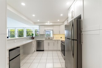 601 Three Islands Boulevard in Hallandale Beach, FL - Building Photo - Building Photo