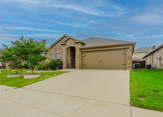 property at 811 Rustic Meadows Trl