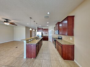 404 Britton Shores Ct in Ruskin, FL - Building Photo - Building Photo