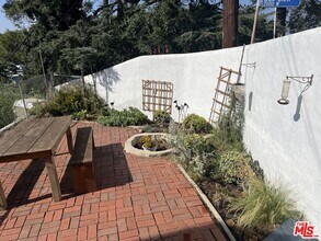 2215 Lake Shore Ave in Los Angeles, CA - Building Photo - Building Photo