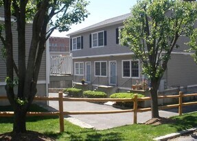 48 Strawberry Hill Ave in Stamford, CT - Building Photo