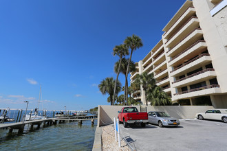 Mariner South Condominiums in Tampa, FL - Building Photo - Building Photo