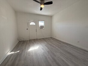 401 N Wild Olive Ave in Daytona Beach, FL - Building Photo - Building Photo