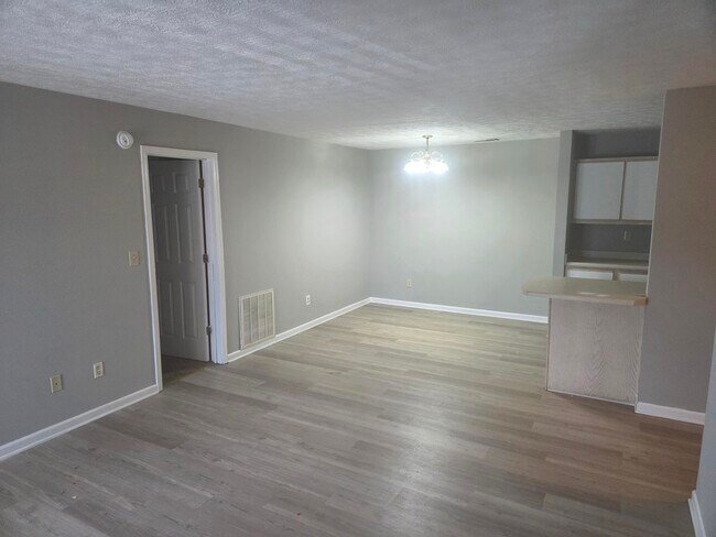 450 Dabney Dr in Lexington, KY - Building Photo - Building Photo