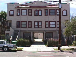 673 31st St in Oakland, CA - Foto de edificio - Building Photo