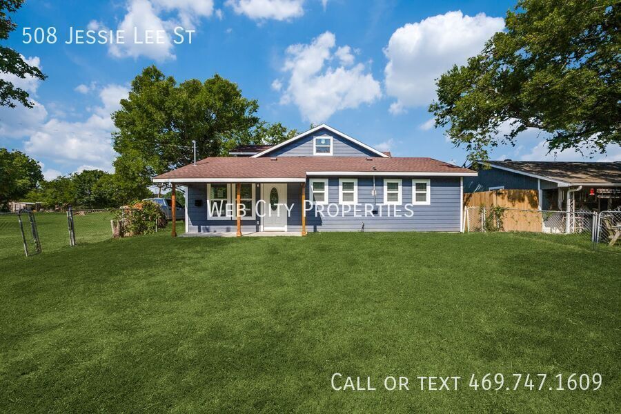 508 S Jesse Lee St in Kemp, TX - Building Photo