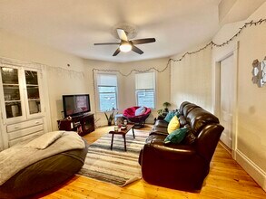 5 Sachem St, Unit 2 in Boston, MA - Building Photo - Building Photo