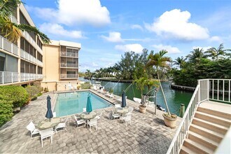 2640 NE 135th St in North Miami, FL - Building Photo - Building Photo