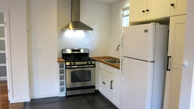 3526 London St in Los Angeles, CA - Building Photo - Building Photo