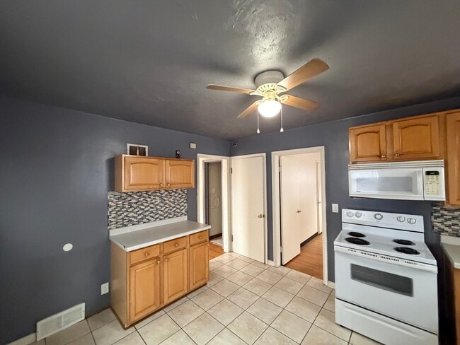 4167 N 46th St in Milwaukee, WI - Foto de edificio - Building Photo